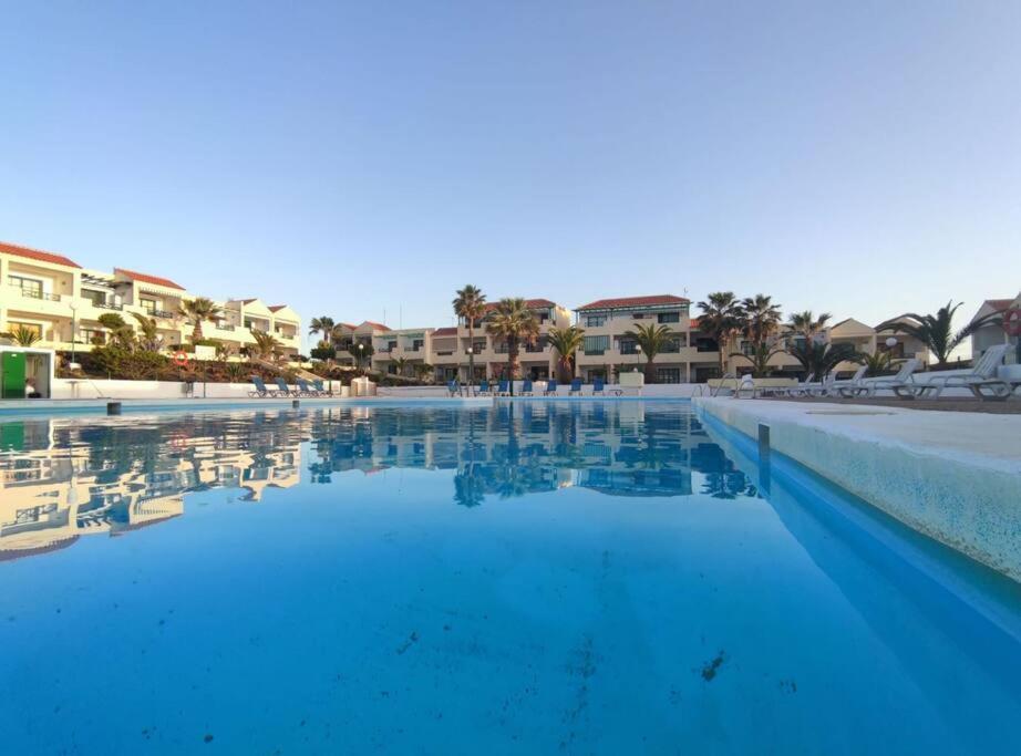 Puskas Apartman คอสตา เด อันตีกัว ภายนอก รูปภาพ